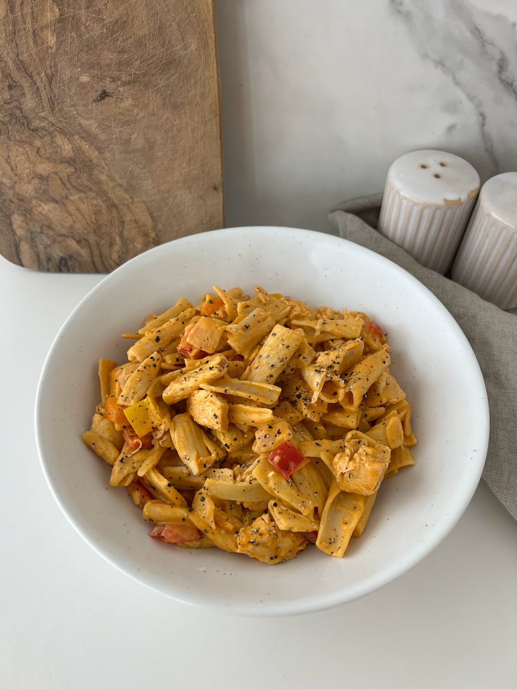 High Protein Buffalo Chicken Pasta Eatwitherika